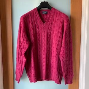Ben Silver fuchsia v-neck cashmere sweater